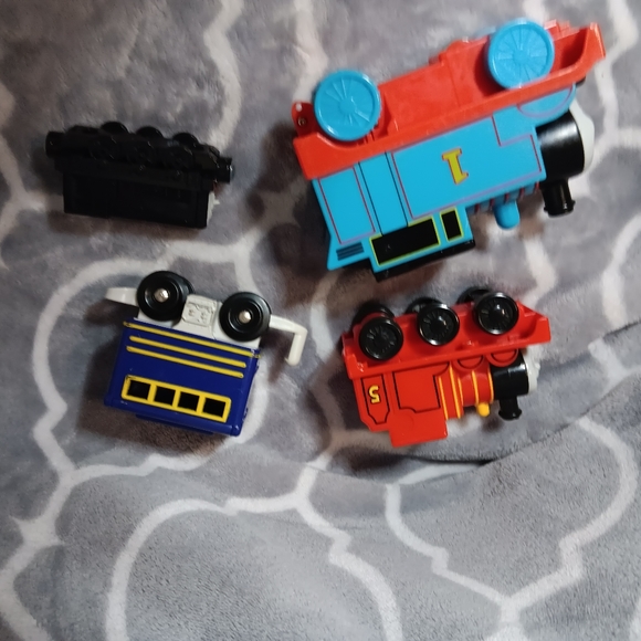 Thomas the train lot - Picture 3 of 6